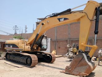 Excavadora sobre orugas CATERPILLAR 330CL