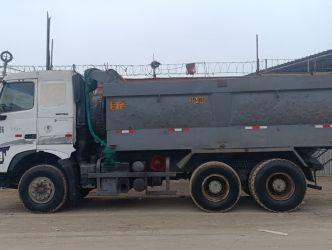 Volquete HOWO A7 380